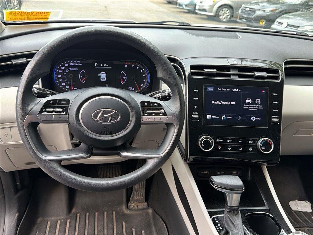 Used 2022 Quartz White Hyundai SEL image 2