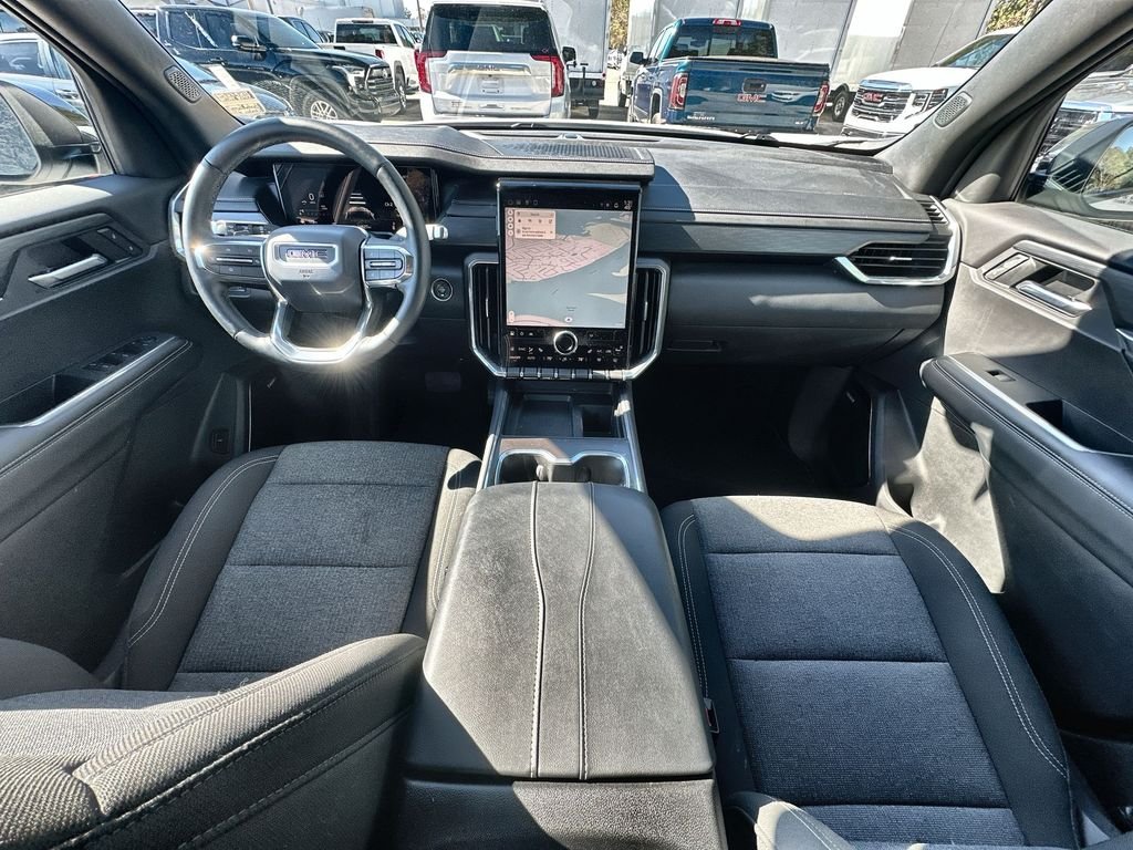 Used 2025 Summit White GMC Elevation image 20