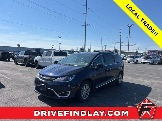 2020 Chrysler Pacifica Touring L's photo