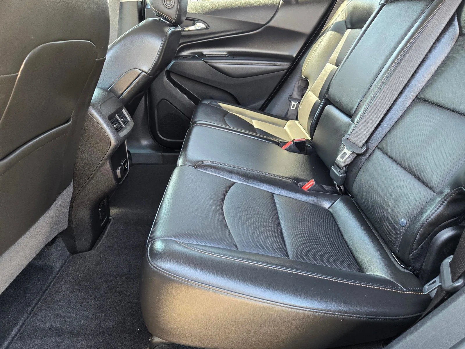 Used 2018 Mosaic Black Metallic Chevrolet Premier image 11