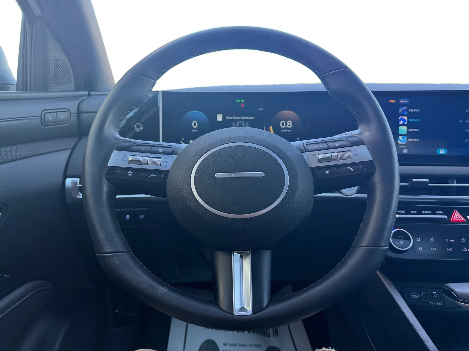 Used 2025 Atlas White Hyundai Limited image 10