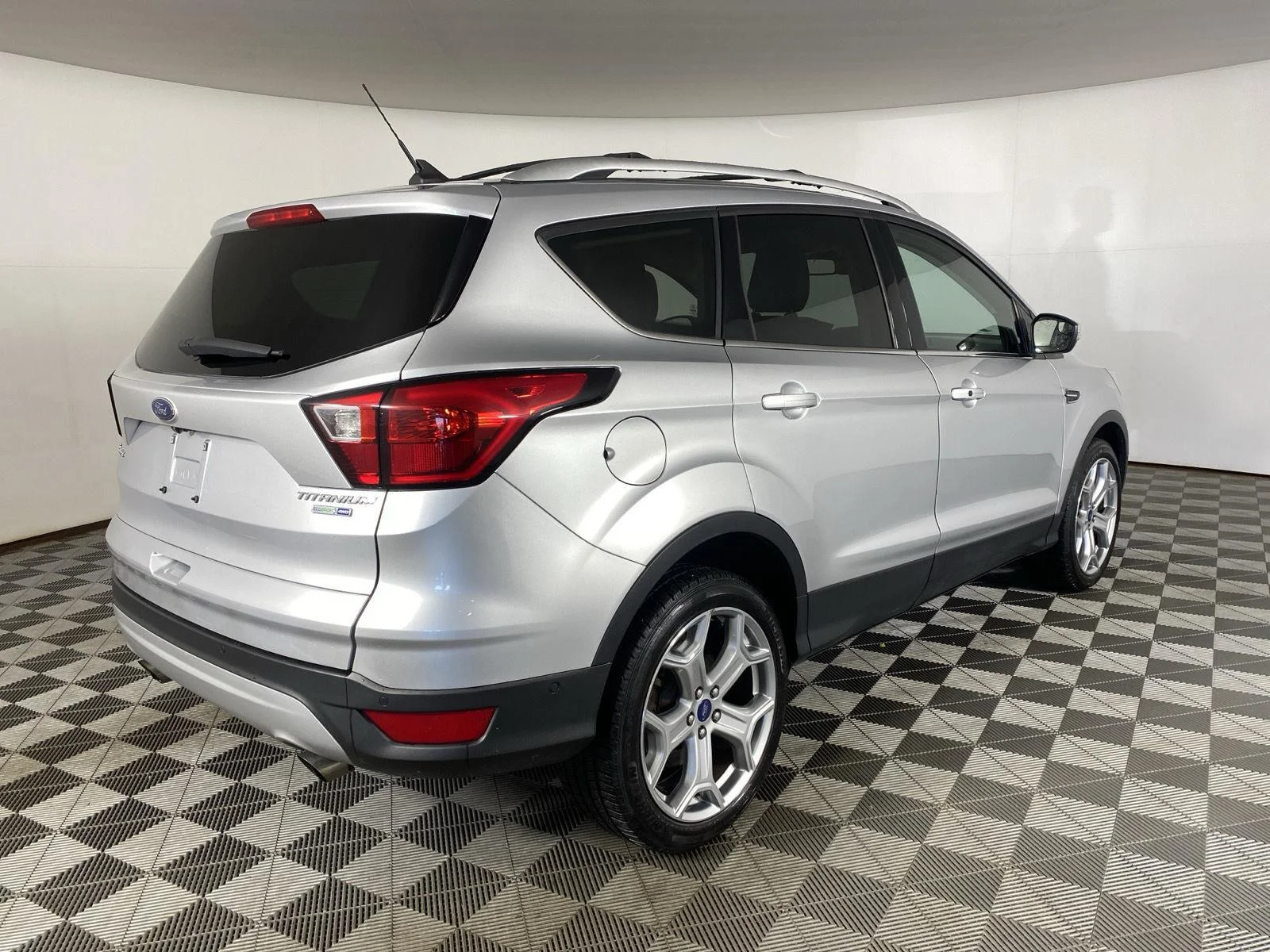 Used 2019 Ingot Silver Ford Titanium image 7