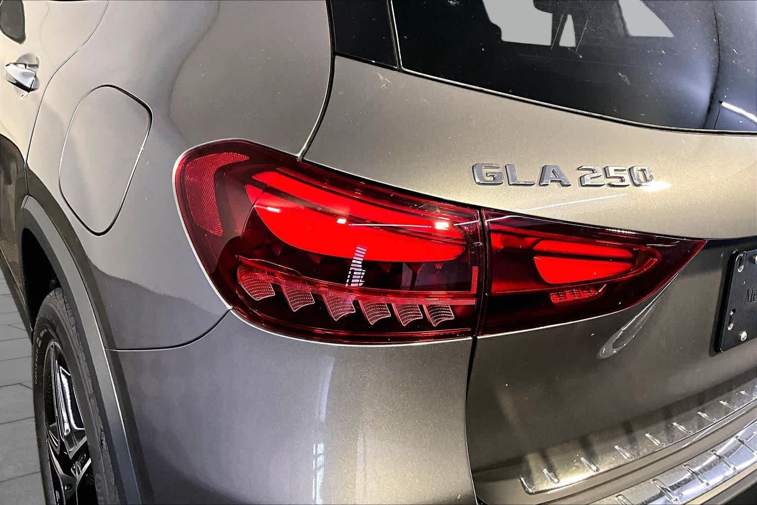 New 2026 Mountain Grey Metallic Mercedes-Benz GLA 250 image 5