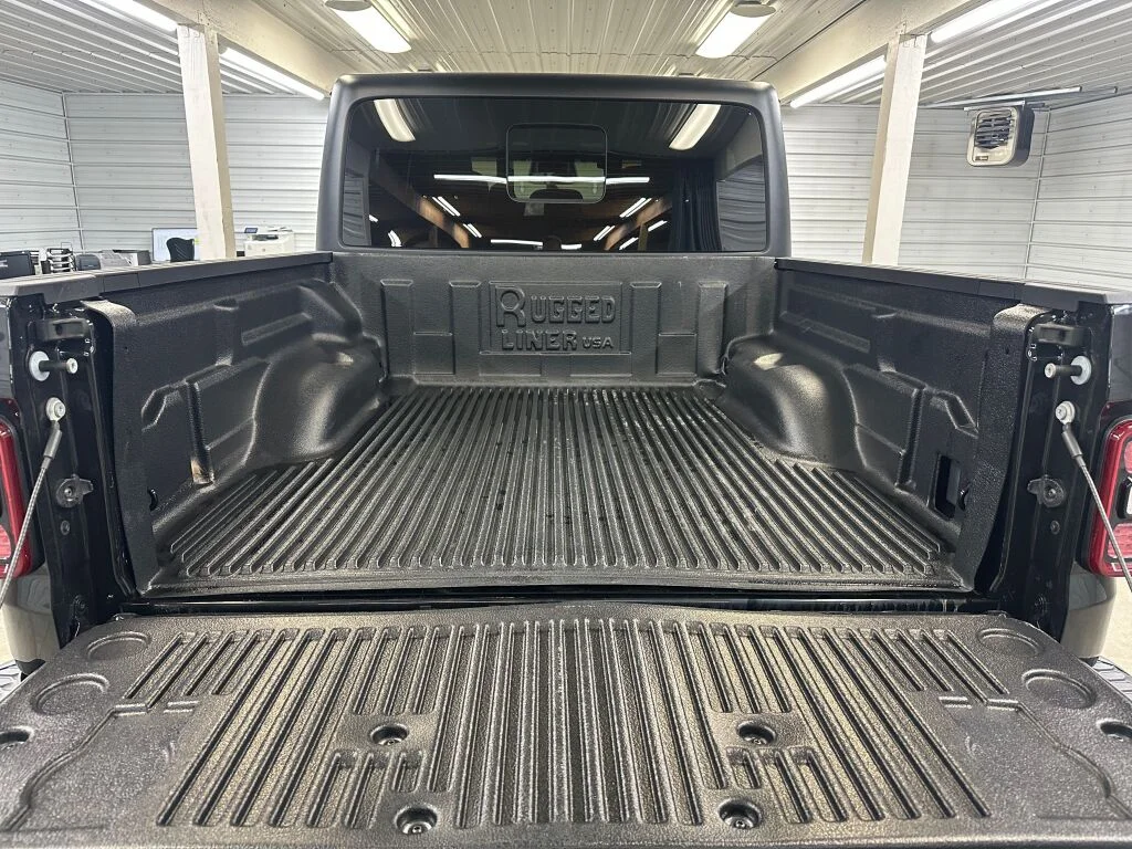 Certified Used 2026 Black Clearcoat Jeep Rubicon image 21