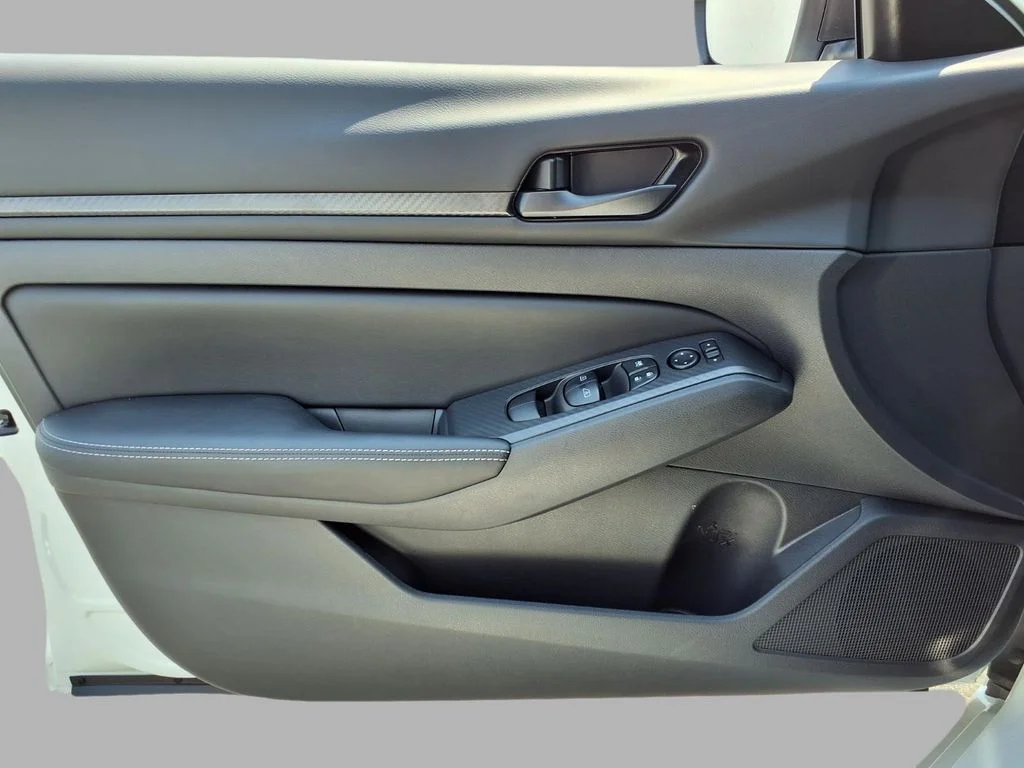 New 2026 Pearl White TriCoat Nissan SV image 19