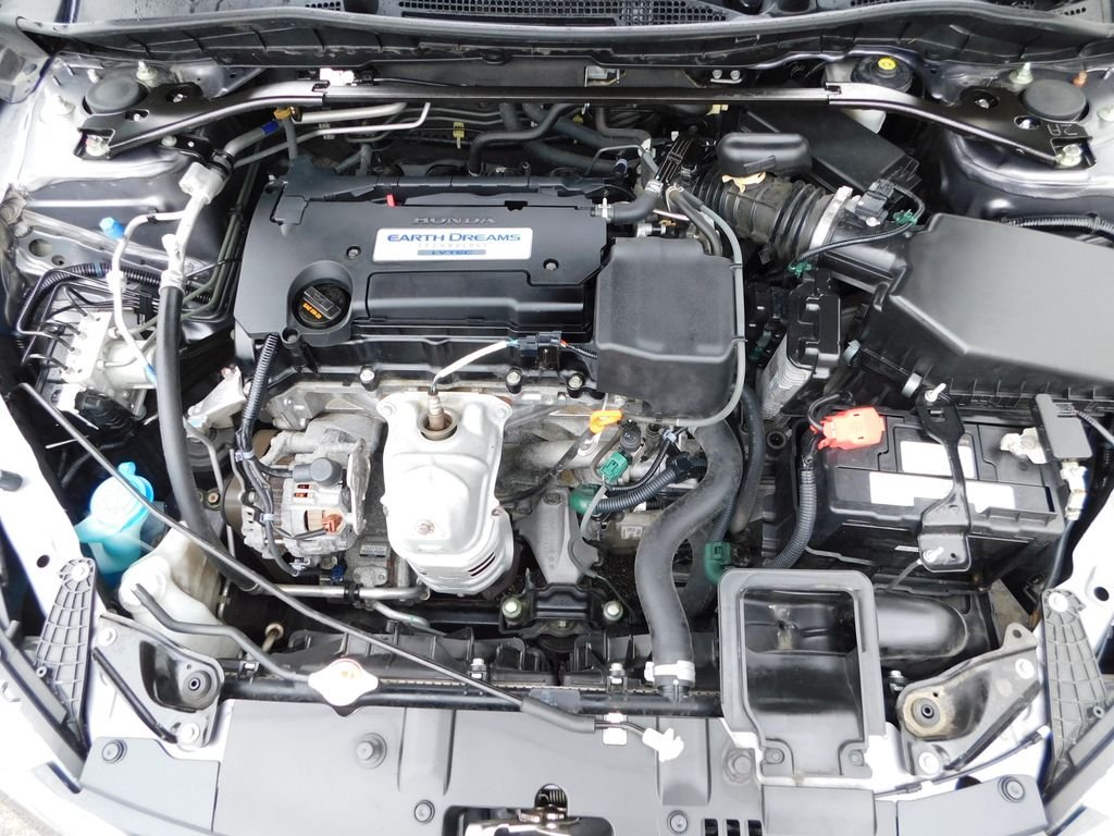 Used 2015 Gray Honda EX-L image 36