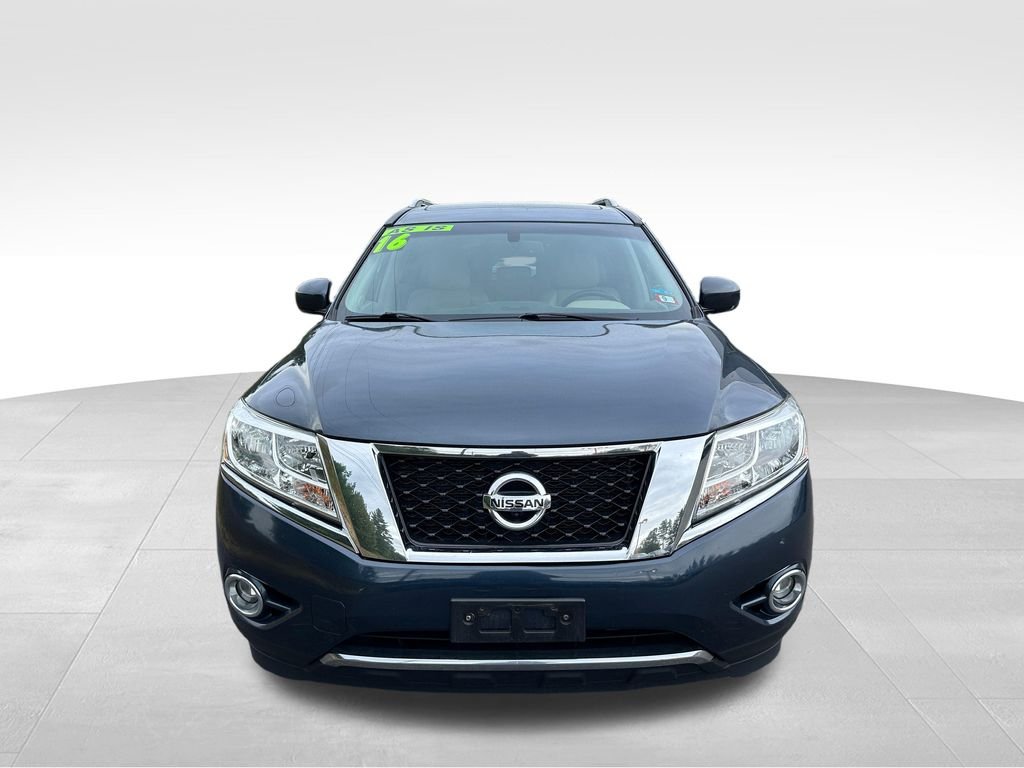 Used 2016 Blue Nissan SL image 3