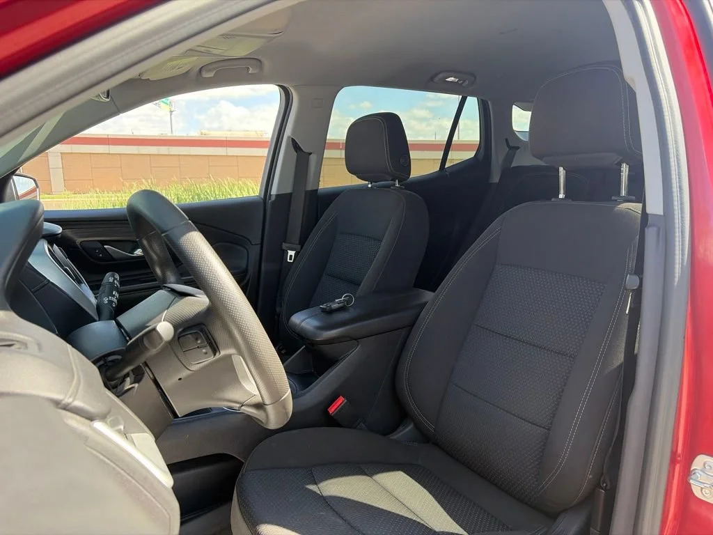 Used 2024 Volcanic Red Tintcoat GMC SLE image 14