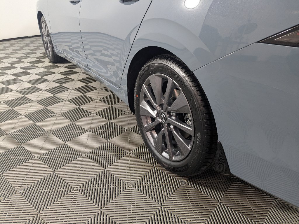 2026 Nissan Sentra SL - Photo 5