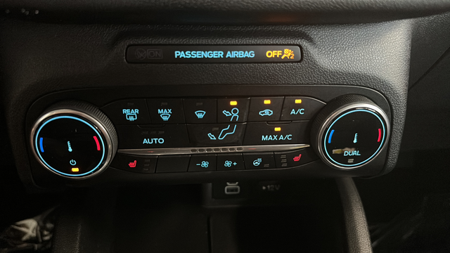 Used 2024 Agate Black Metallic Ford Active image 17