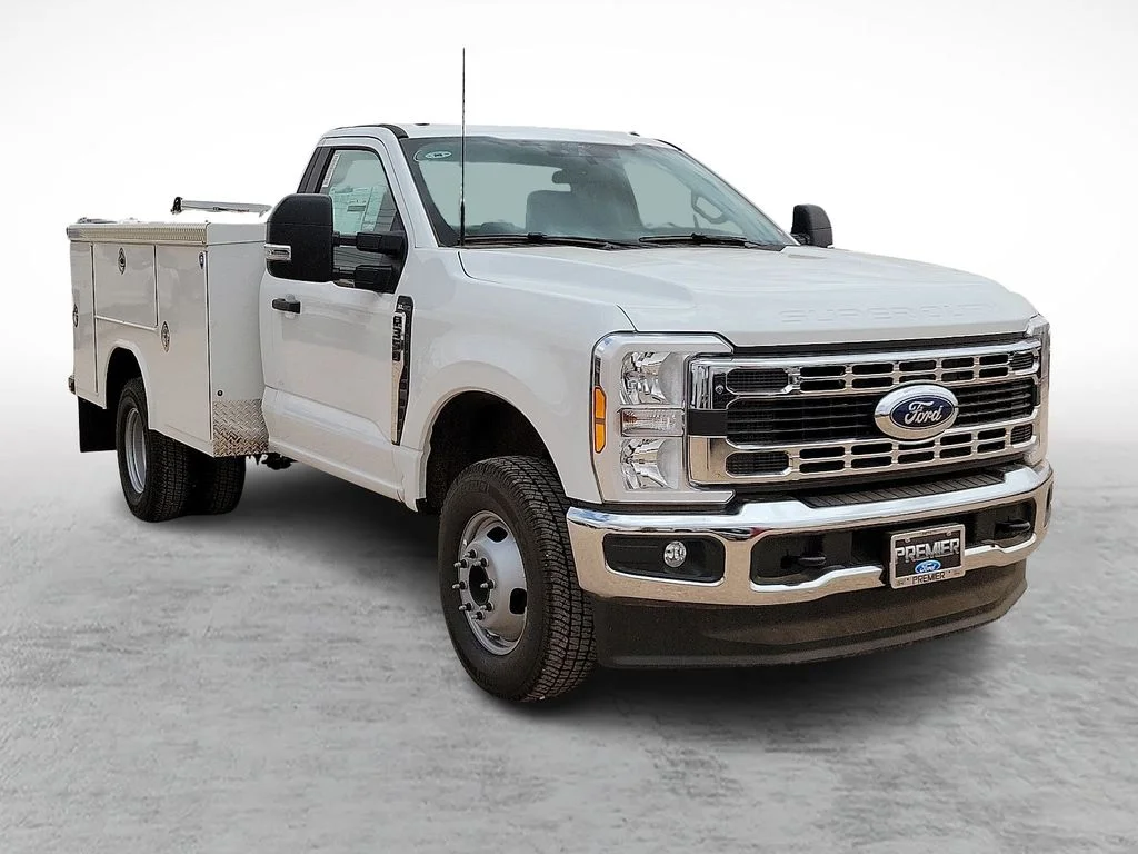 2025 Ford F-350 Super Duty Chassis Cab