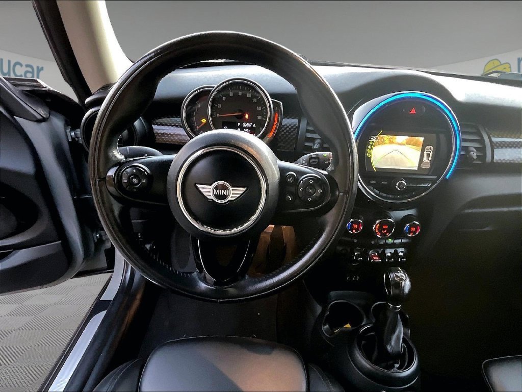 Used 2018 Gray MINI Base image 17