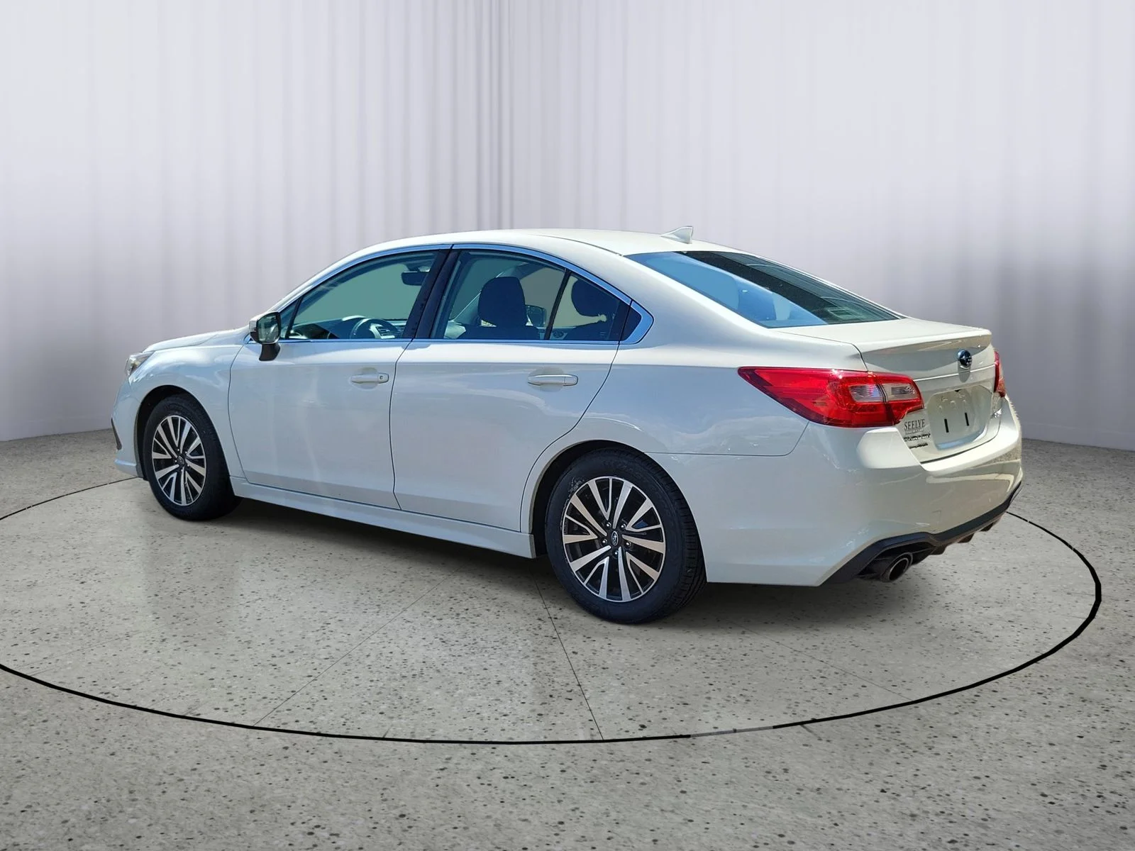 Used 2018 Crystal White Pearl Subaru 2.5i image 4