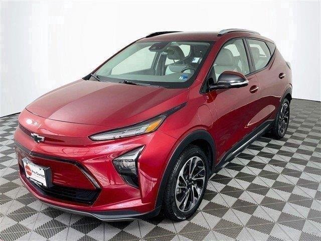 Used 2022 Cherry Red Tintcoat Chevrolet Premier image 3