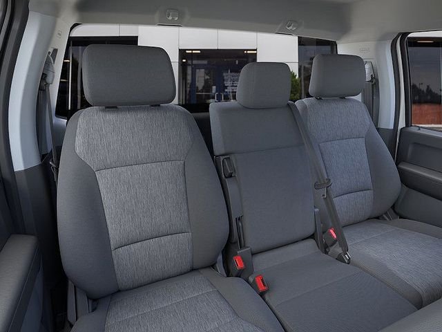 New 2026 Oxford White Ford F-250 XL image 7