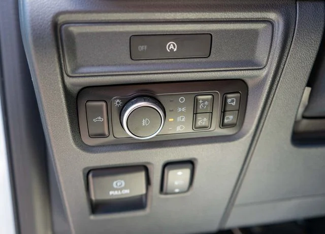 Used 2025 White Ford Platinum image 19