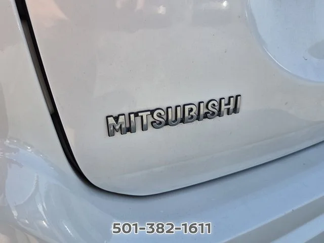 Used 2018 White Mitsubishi SEL image 13