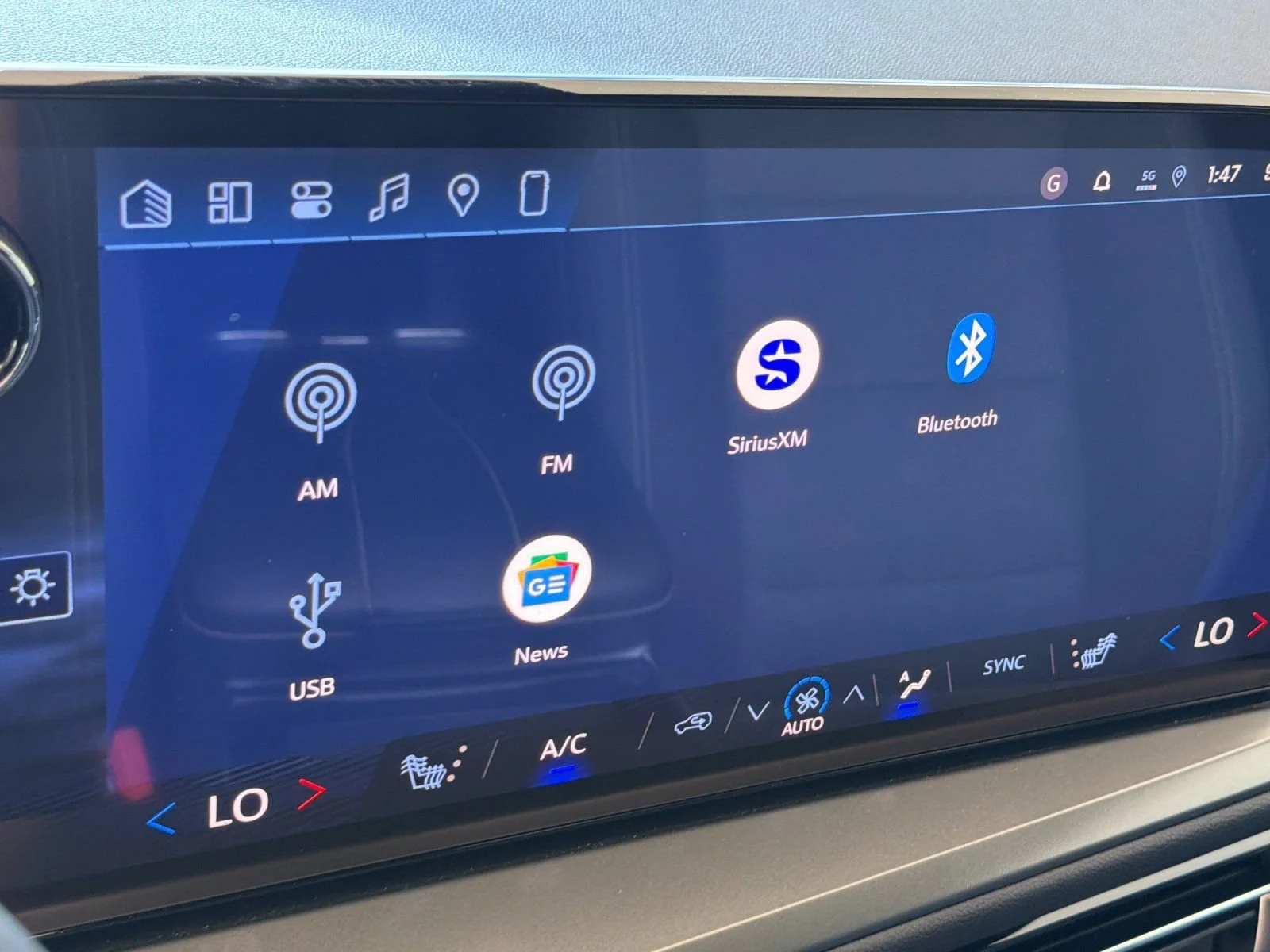 2026 Chevrolet Traverse LT - Photo 18