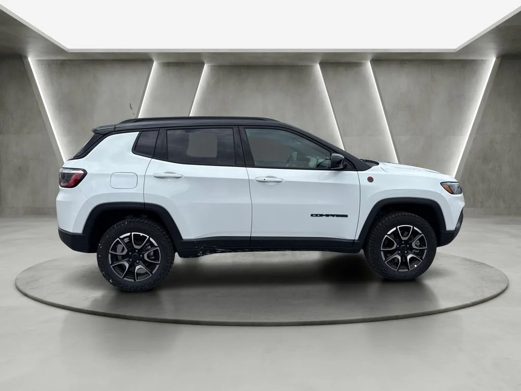 2025 Jeep Compass Trailhawk - Photo 8