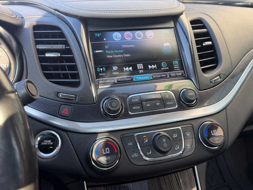 Used 2018 Gray Chevrolet LT image 10