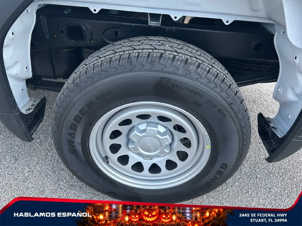 New 2026 Summit White GMC Pro image 9