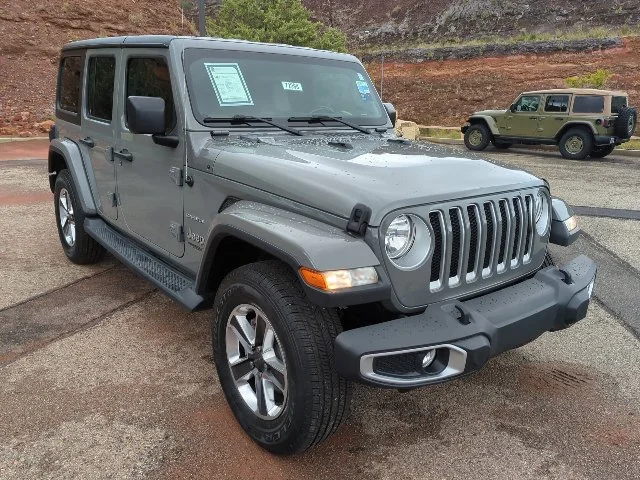 Used 2018 Gray Jeep Unlimited Sahara image 3