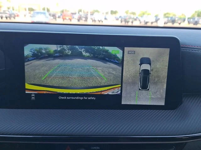 Used 2025 Yellow Nissan SR image 21