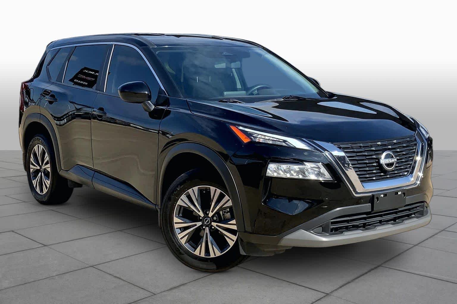 Used 2023 Super Black Nissan SV image 3