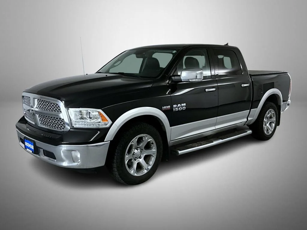 2017 RAM 1500 Laramie 4x4 Crew Cab 5'7's photo