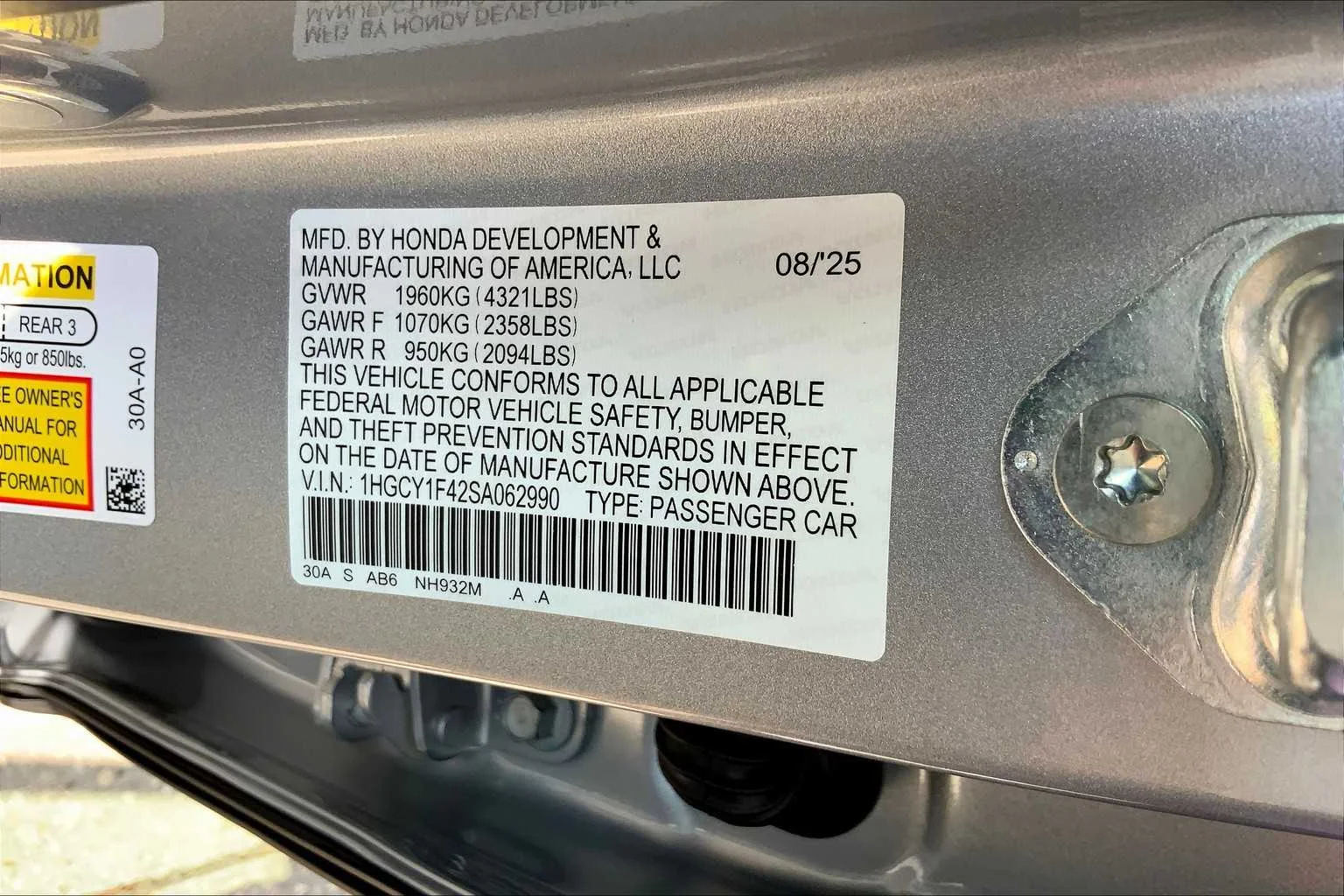 Used 2025 Solar Silver Metallic Honda SE image 27