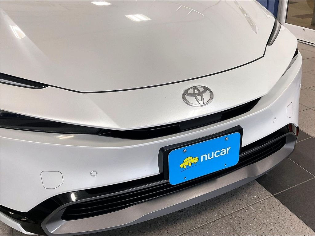 Used 2024 Beige Toyota XLE image 31