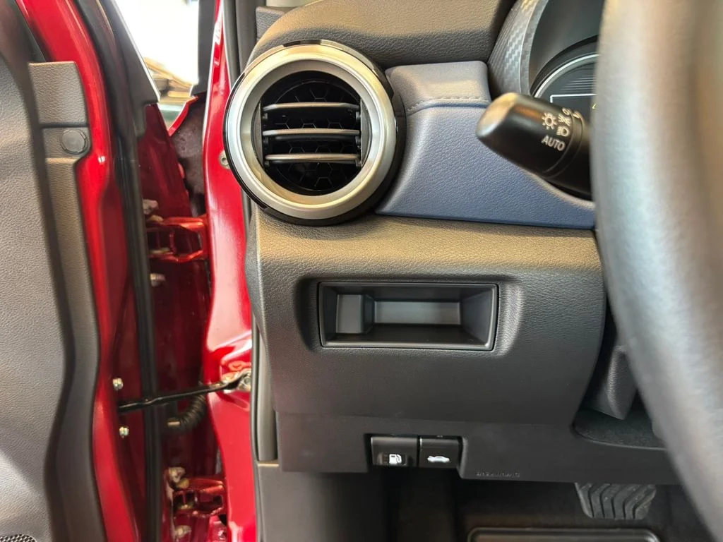New 2025 Scarlet Ember Tintcoat Nissan 1.6 SV image 15