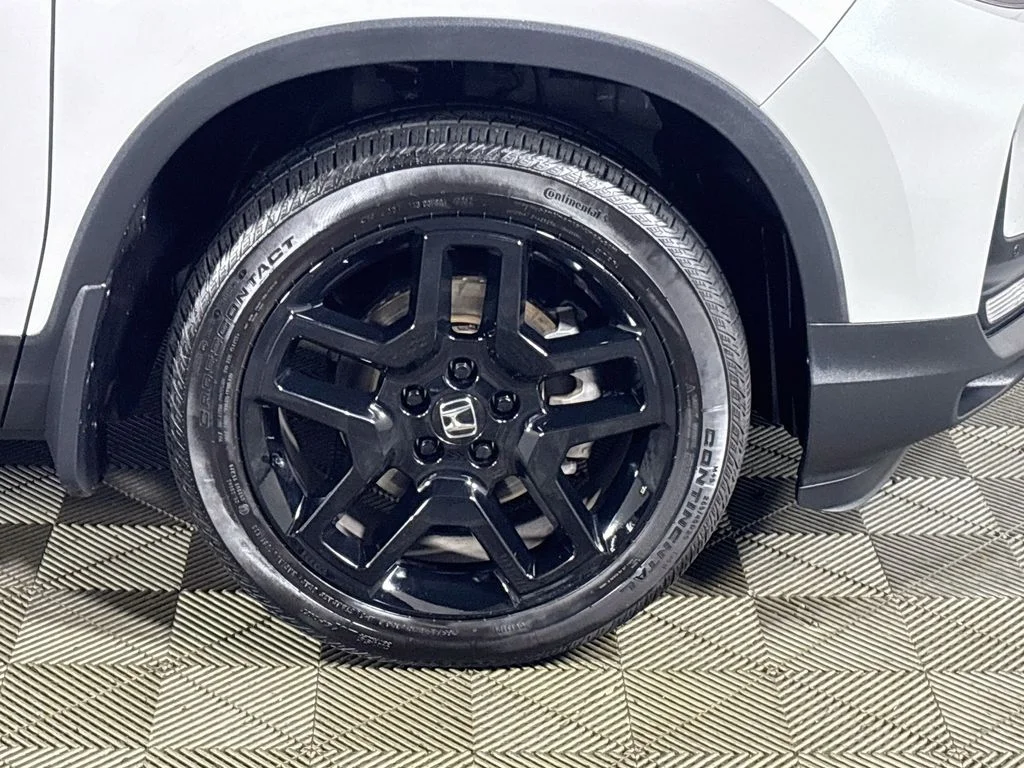 Used 2025 White Honda Black Edition image 24