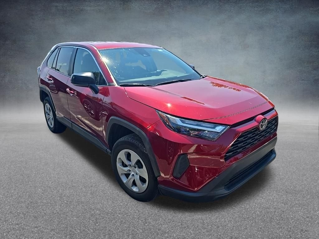 Used 2025 Pearl Toyota LE image 10