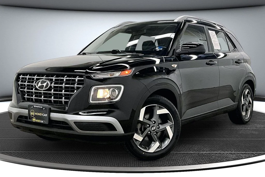 Certified Used 2023 Black Hyundai SEL image 3