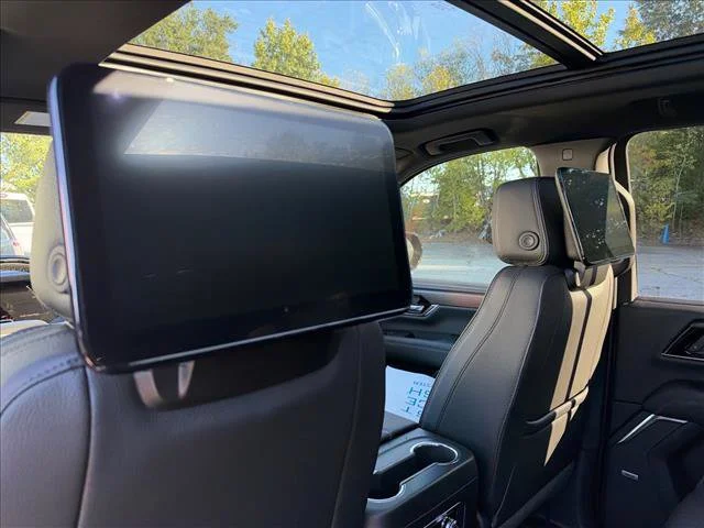 2026 GMC Yukon XL Denali - Photo 27