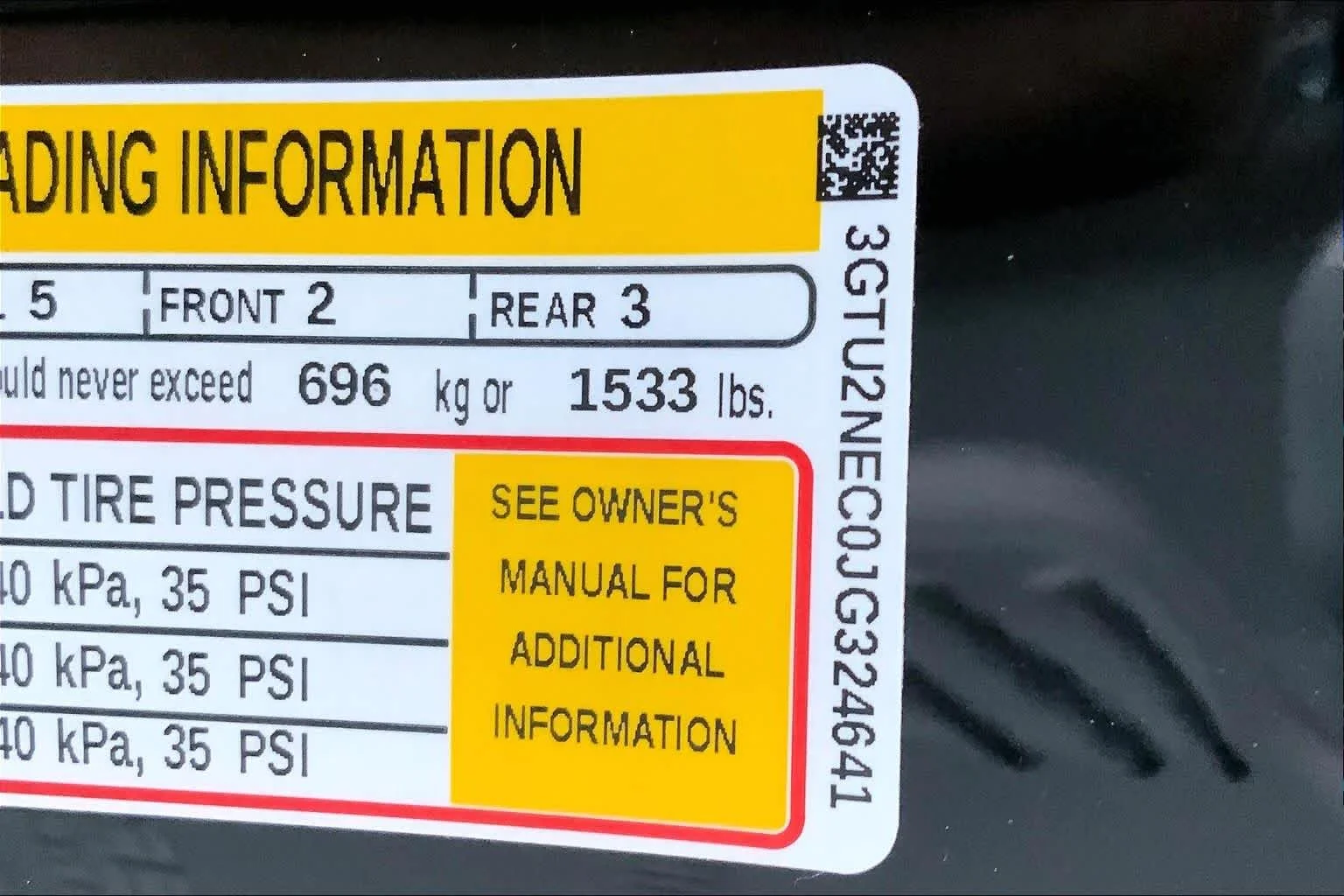 Used 2018 Onyx Black GMC SLT image 31