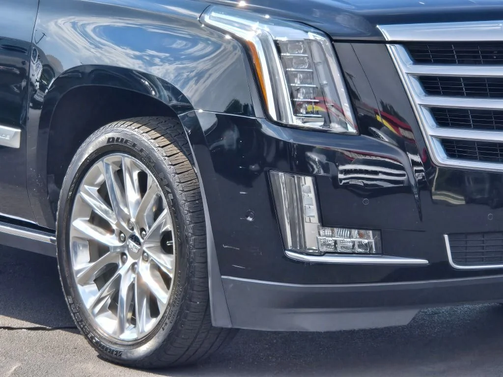 Certified Used 2018 Black Cadillac Premium image 2