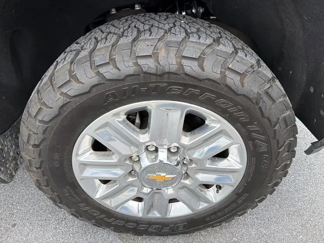 Used 2024 Sterling Gray Metallic Chevrolet High Country image 12