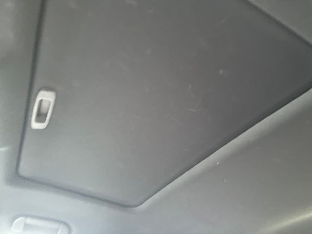 Used 2021 Black Nissan Platinum image 22