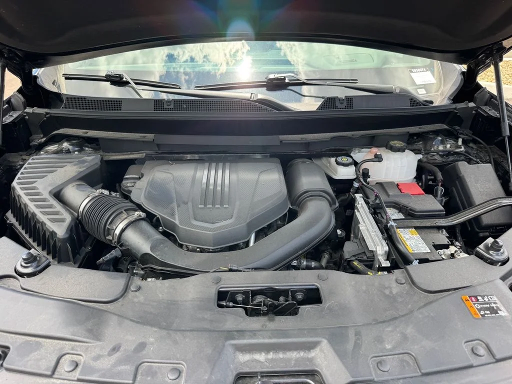 Used 2025 Black GMC Elevation image 18