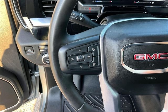 Used 2023 Silver GMC Elevation image 15