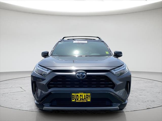 Certified Used 2024 MID BLCK/MAG GRAY Toyota  image 8