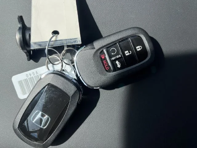 New 2026 Urban Gray Pearl Honda SE image 32