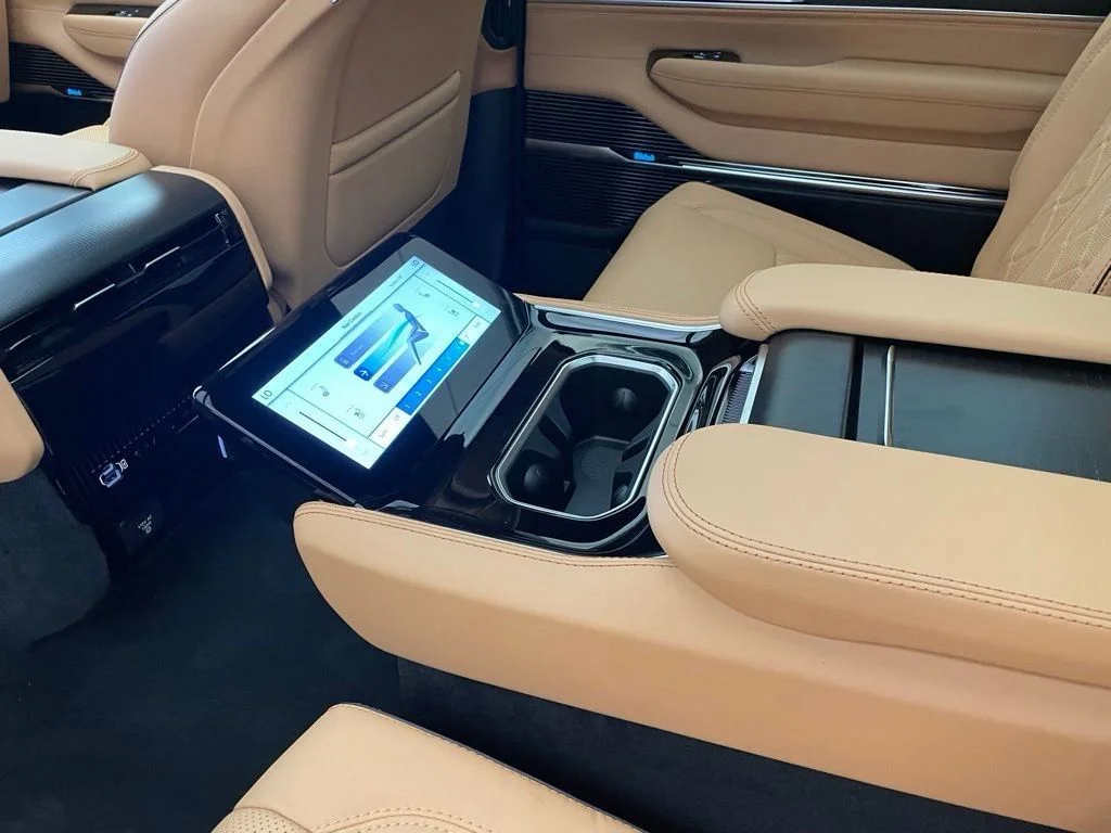 New 2026 White Jeep Summit Reserve image 26