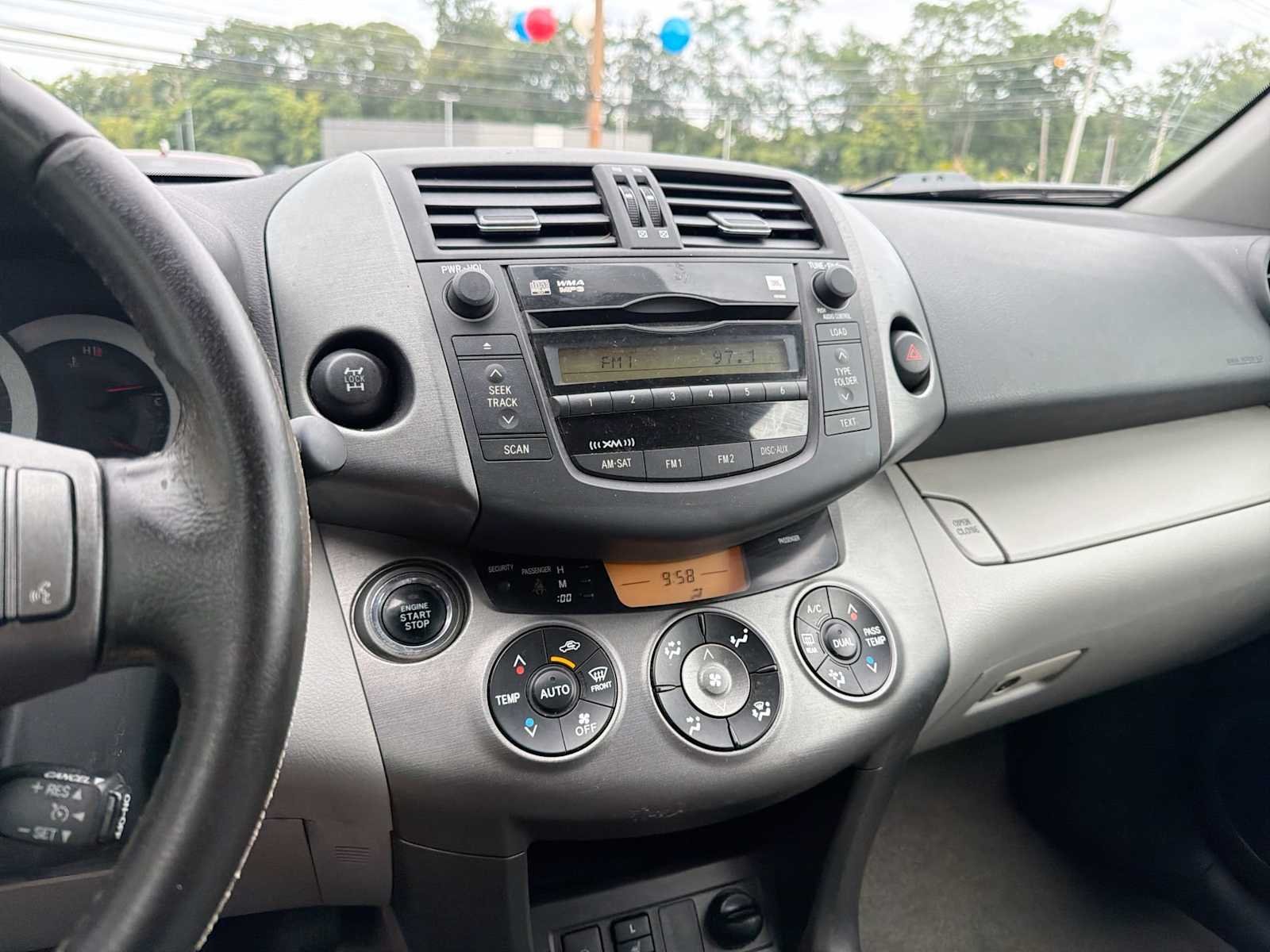 Used 2010 Blizzard Pearl Toyota Ltd image 27