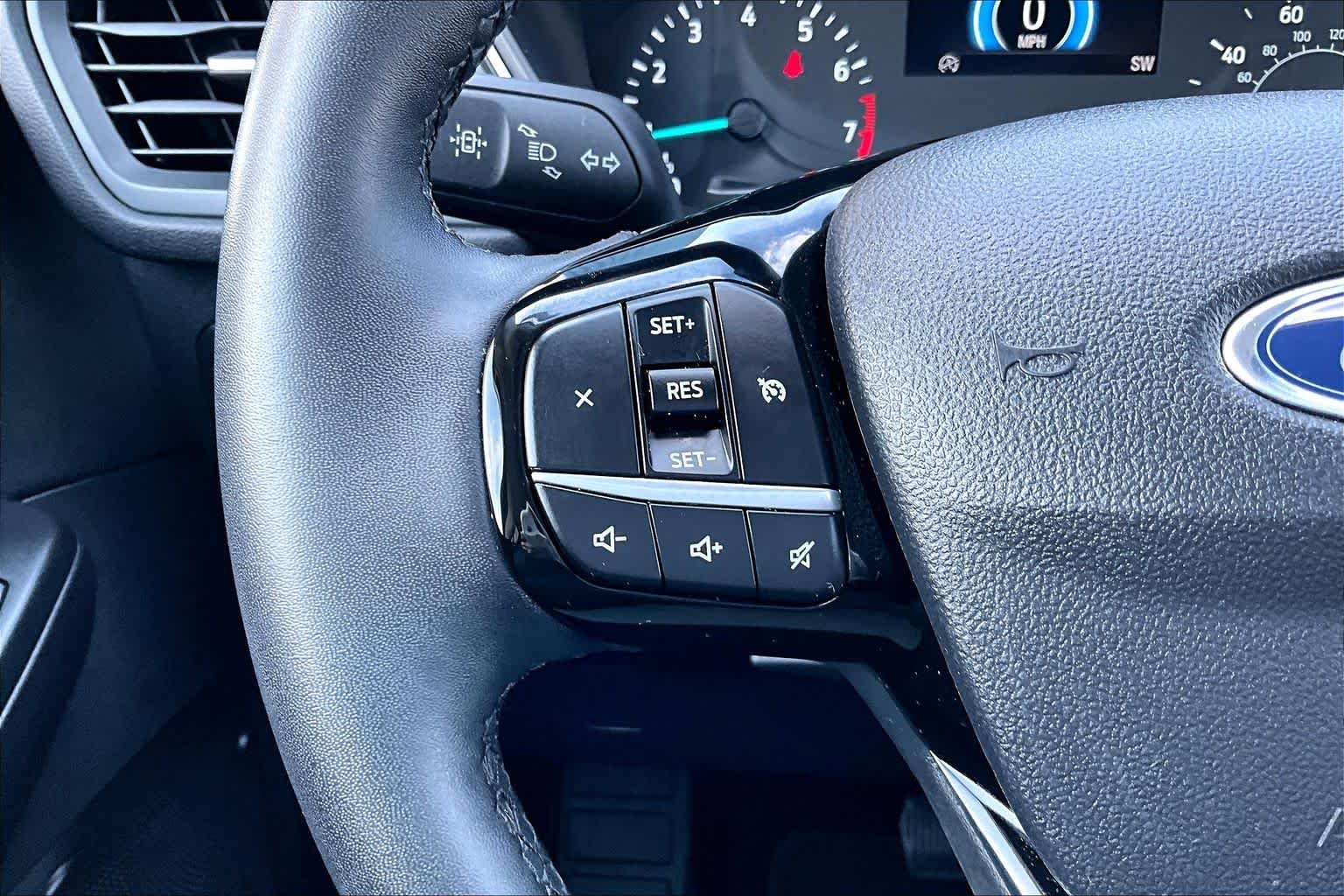 Used 2022 Iced Blue Silver Ford SE image 24