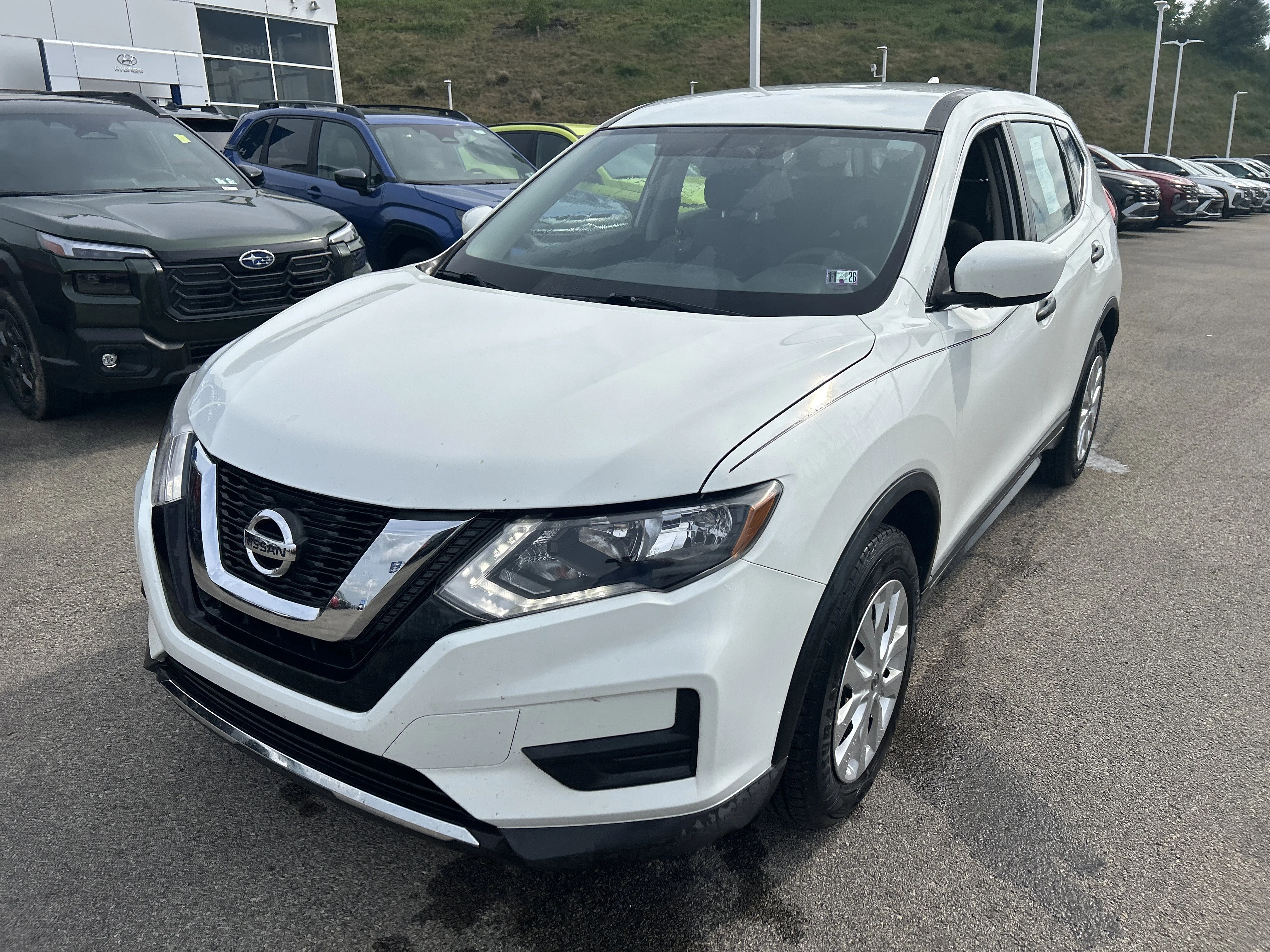 Used 2017 Glacier White Nissan S image 8