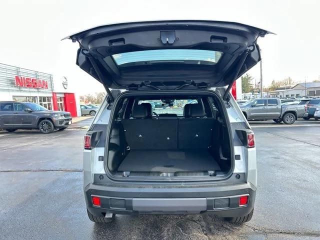 New 2026 Silver Jeep Overland image 10