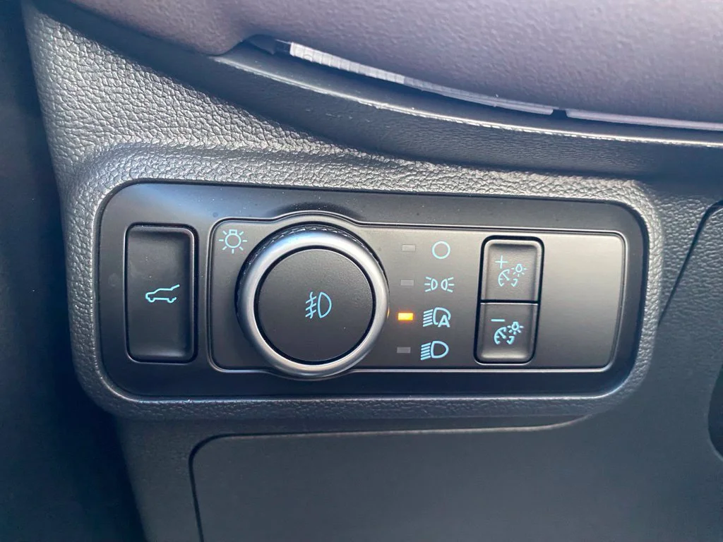 Used 2025 White Ford Platinum image 26